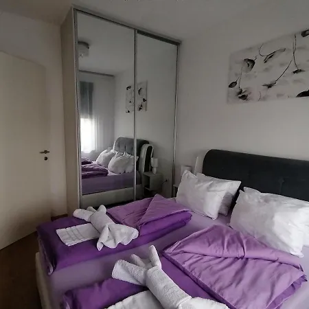 Gallery Square - Pupin Palace Apartment Novi Sad