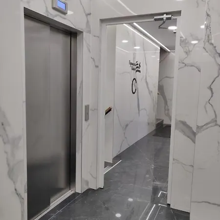 Gallery Square - Pupin Palace アパート *