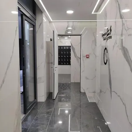 Apartment Gallery Square - Pupin Palace